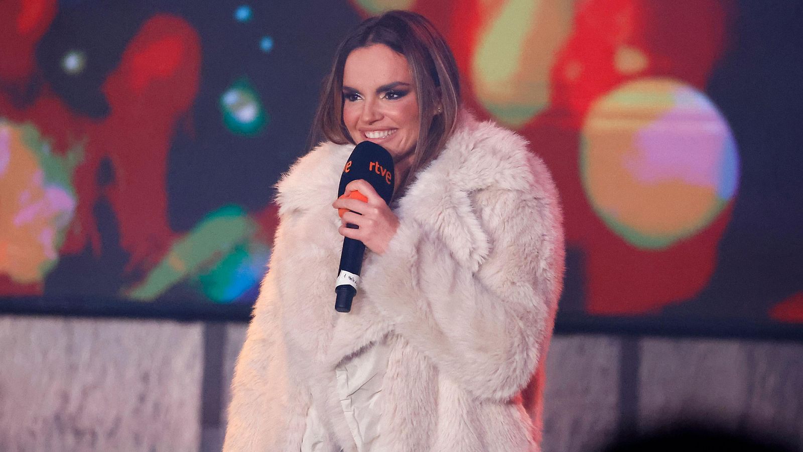 Melody interpreta "ESA DIVA" antes de poner rumbo a Eurovisión